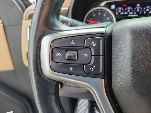 Used 2021 Chevrolet Suburban Premier w/ Premium Package image 26