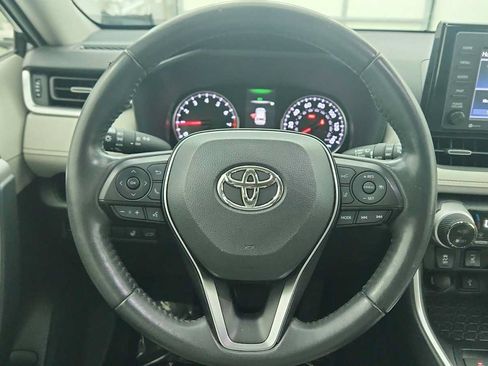 Used 2021 Toyota RAV4 XLE Premium AWD/4WD image 17