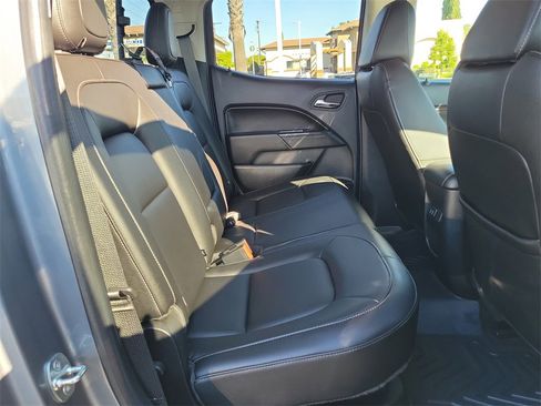 Used 2018 Chevrolet Colorado ZR2 image 19