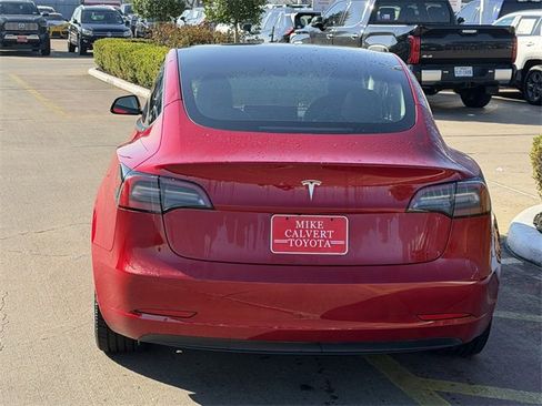 Used 2023 Tesla Model 3 Standard Range image 6