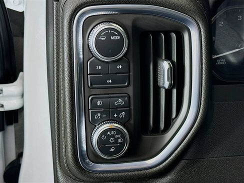Used 2023 GMC Sierra 3500 SLE w/ SLE Convenience Package AWD/4WD image 10