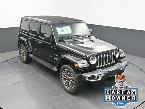 Used 2023 Jeep Wrangler Unlimited Sahara w/ Cold Weather Group image 54