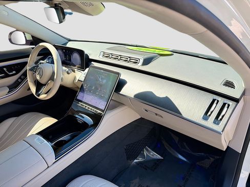 Used 2022 Mercedes-Benz S 500 4MATIC image 14