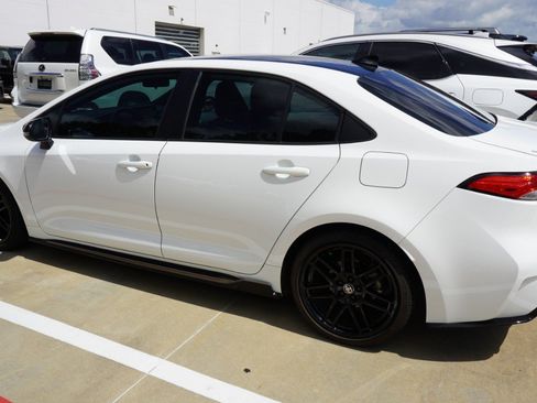 Used 2022 Toyota Corolla SE FWD image 4