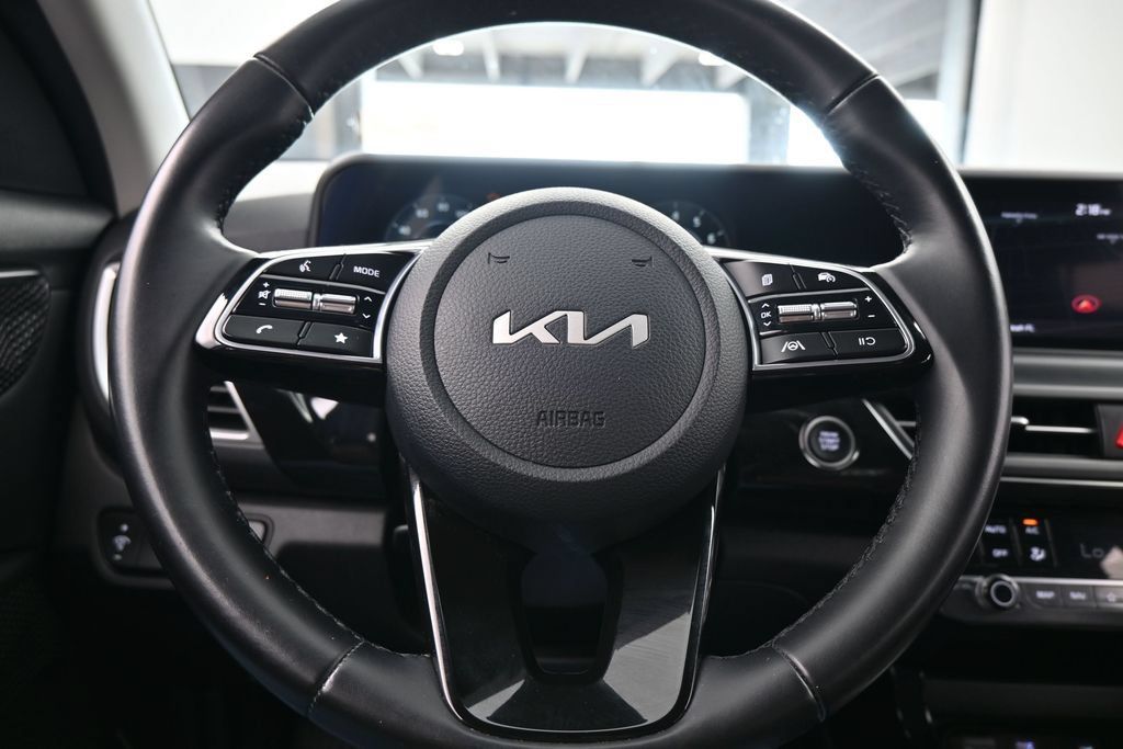 Used 2024 Kia Seltos S FWD image 25