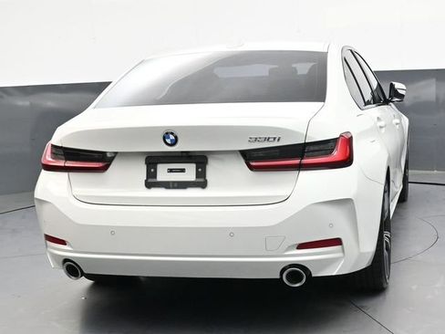 Used 2023 BMW 330i Sedan w/ Premium Package image 4