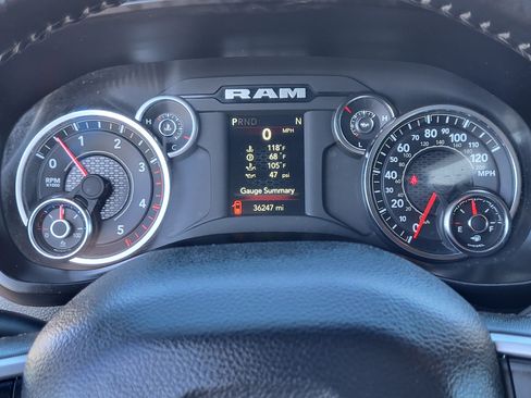 Used 2024 RAM 3500 Big Horn AWD/4WD image 12