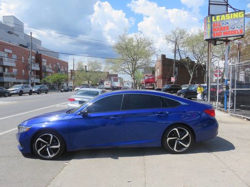 Used 2022 Honda Accord Sport image 6