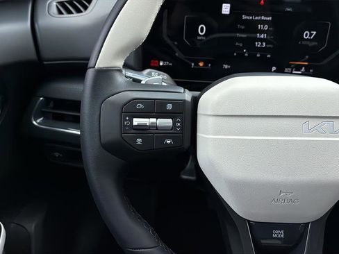 New 2025 Kia K4 GT-Line image 23