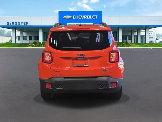 Used 2017 Jeep Renegade Latitude w/ Cold Weather Group AWD/4WD image 10
