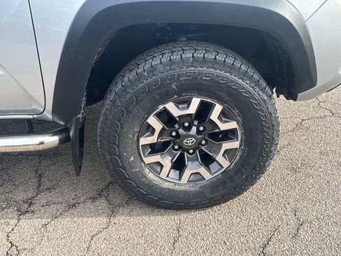 Used 2023 Toyota Tacoma TRD Off-Road image 39