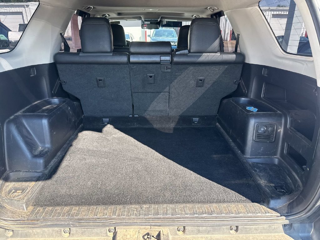 Used 2022 Toyota 4Runner SR5 Premium w/ Moonroof Package RWD image 9