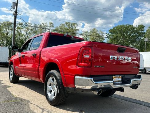 Used 2025 RAM 1500 Big Horn AWD/4WD image 4