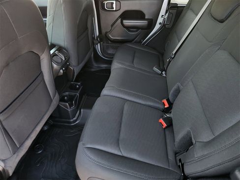 Used 2020 Jeep Wrangler Unlimited Sport S image 31