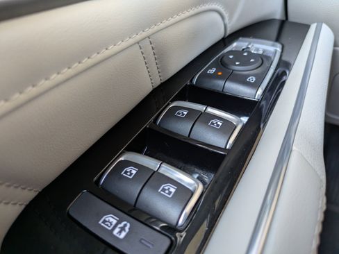 Used 2025 Kia Sorento SX Prestige image 21