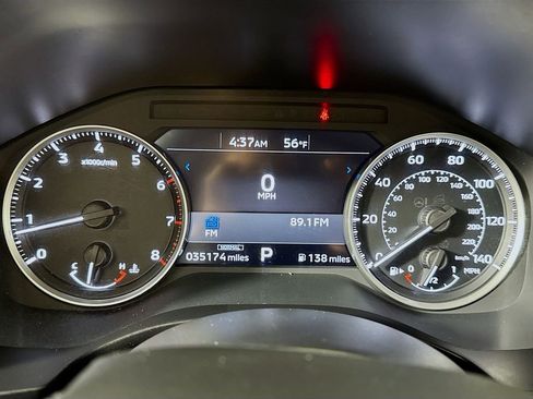 Used 2024 Mitsubishi Outlander ES AWD/4WD image 29
