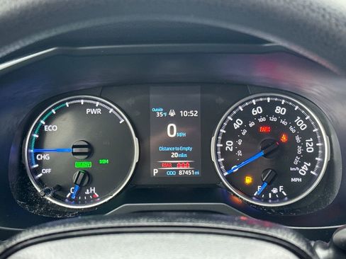 Used 2020 Toyota RAV4 LE image 16