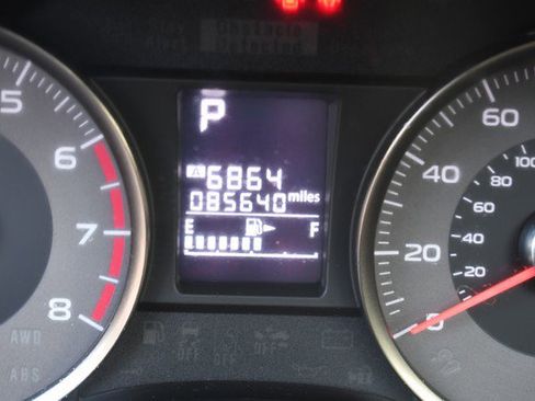 Used 2015 Subaru Forester 2.5i Limited image 33