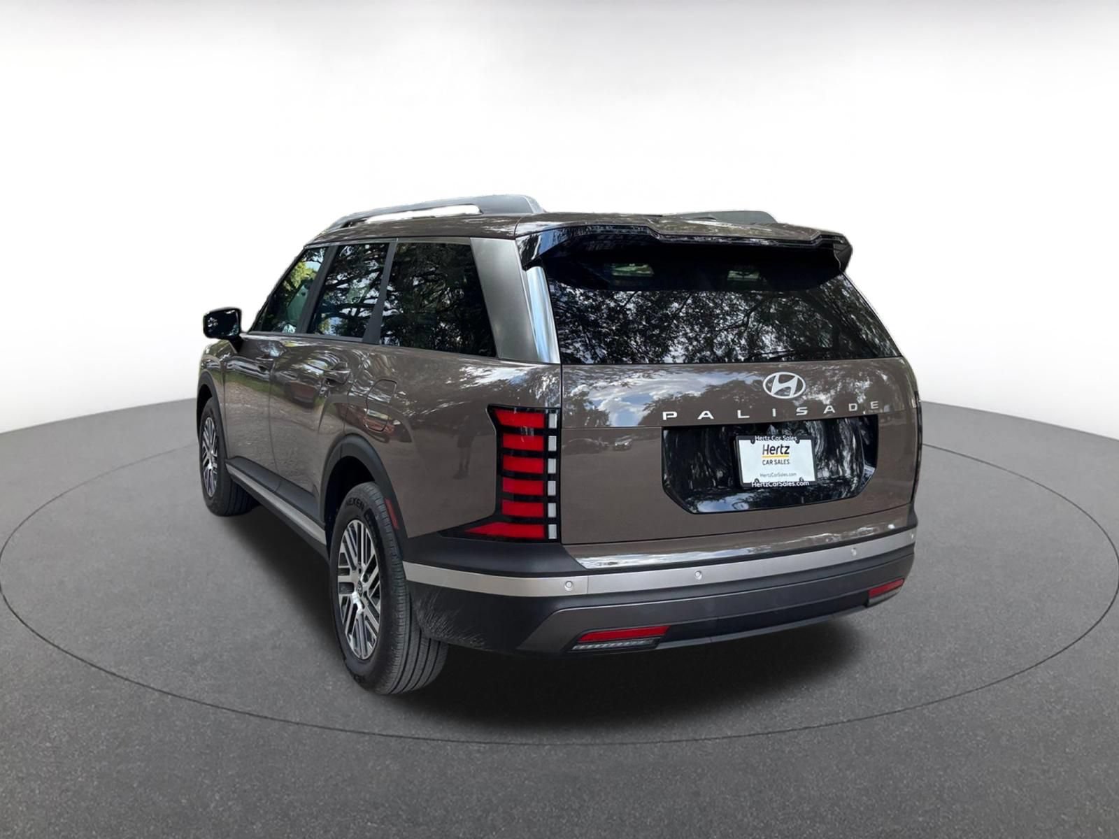 Used 2026 Hyundai Palisade SEL FWD image 8