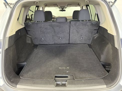 Used 2023 Nissan Rogue S image 14