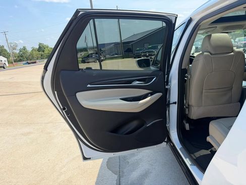 Used 2019 Buick Enclave Essence FWD image 37