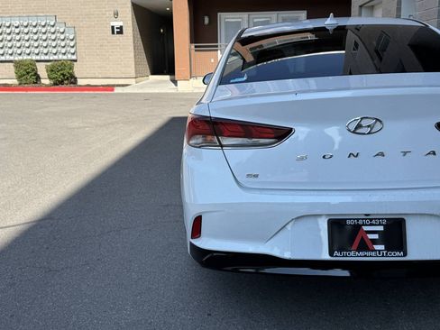 Used 2018 Hyundai Sonata SE w/ Cargo Package FWD image 5