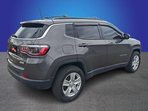 Used 2022 Jeep Compass Latitude w/ Sun and Sound Group AWD/4WD image 4