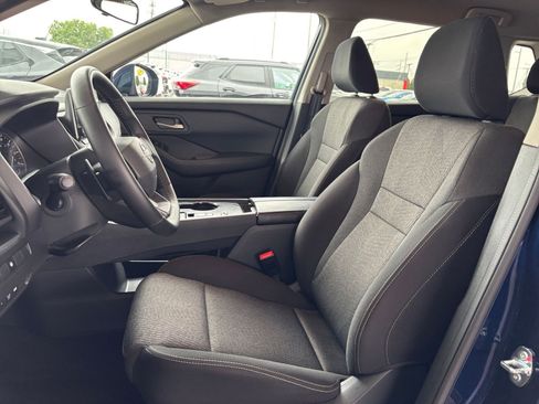 Used 2025 Nissan Rogue SV FWD image 29