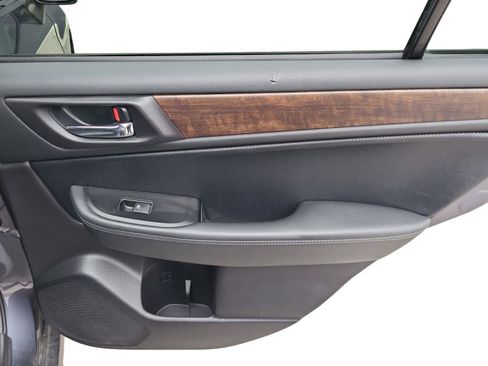 Used 2016 Subaru Outback 3.6R Limited image 26