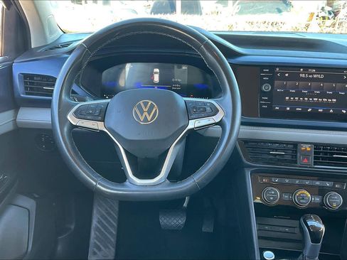 Used 2024 Volkswagen Taos SE image 5