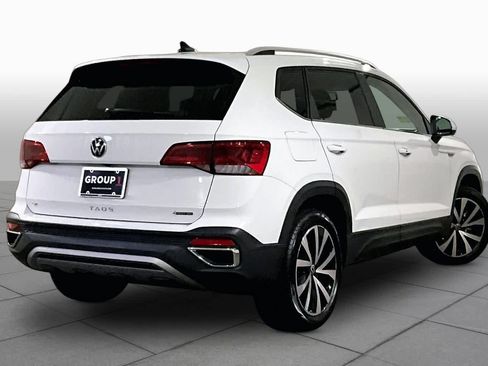 Used 2022 Volkswagen Taos SE AWD/4WD image 12