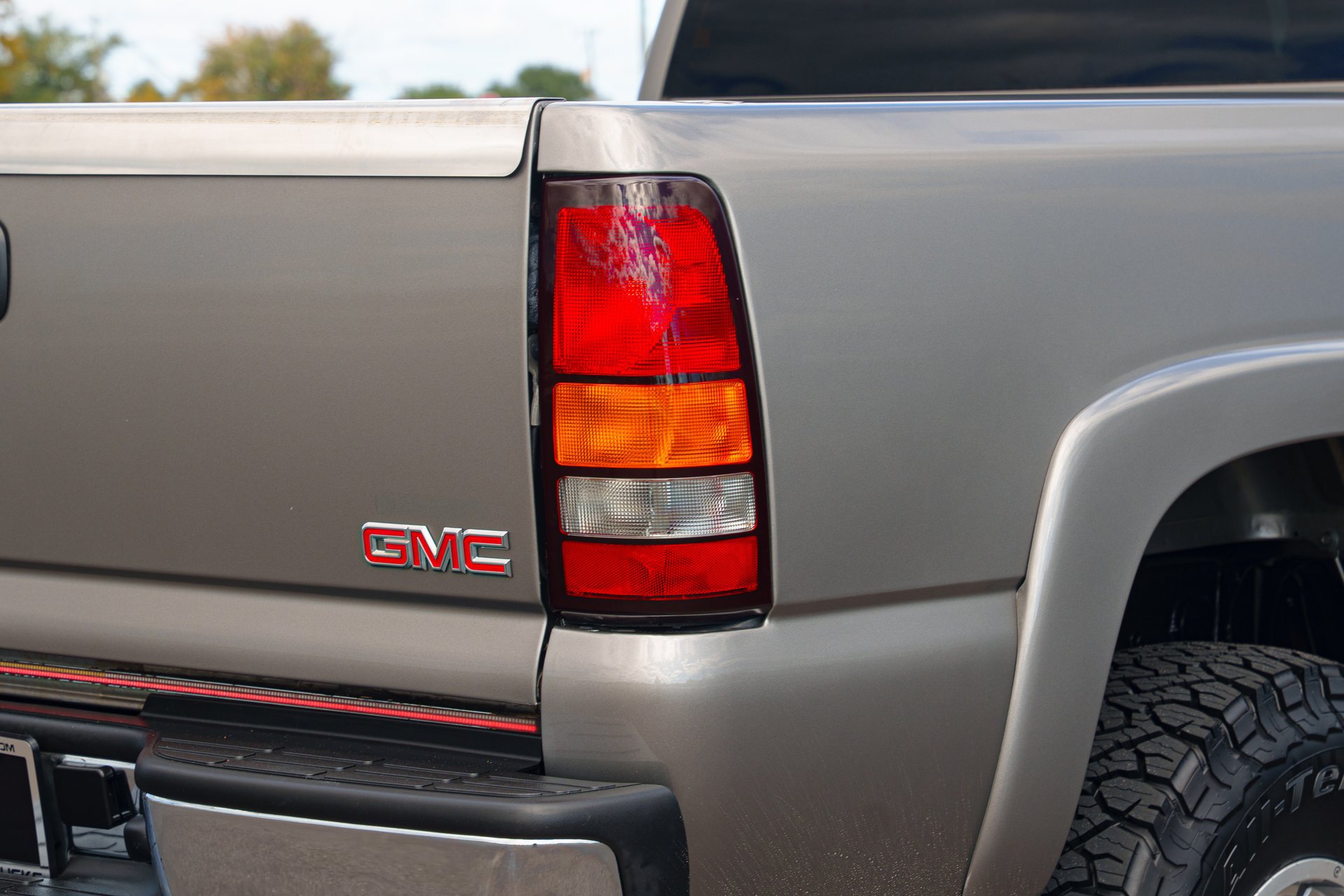 Used 2007 GMC Sierra 2500 SLT w/ Heavy-Duty Power Package AWD/4WD image 26