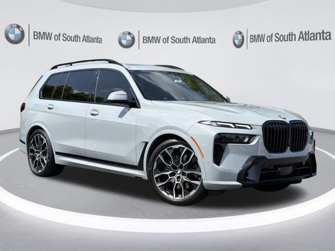 Certified 2025 BMW X7 xDrive40i w/ M Sport Package AWD/4WD image 2