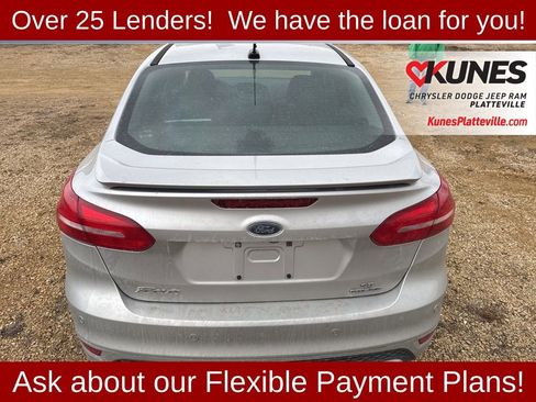 Used 2015 Ford Focus SE w/ SE Sport Package image 4