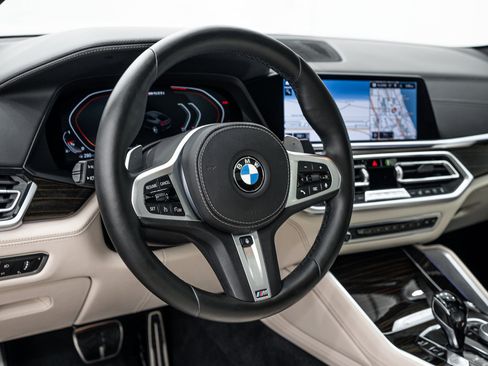 Used 2020 BMW X6 M50i w/ Luxury Seating Package AWD/4WD image 9