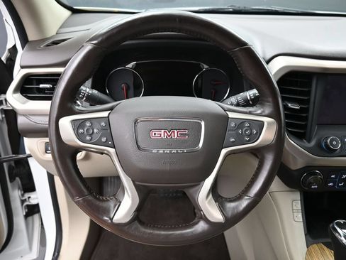 Used 2017 GMC Acadia Denali AWD/4WD image 18