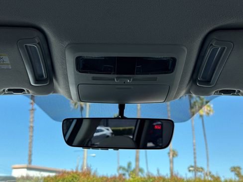 Used 2017 Subaru Forester 2.5i w/ Alloy Wheel Package image 14