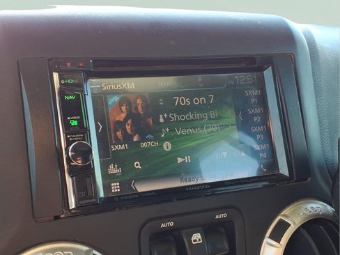 Used 2016 Jeep Wrangler Unlimited Rubicon w/ Connectivity Group image 26