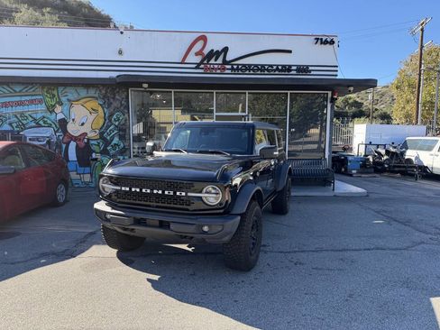 Used 2022 Ford Bronco Wildtrak image 1