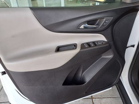 Used 2023 Chevrolet Equinox LT FWD image 21