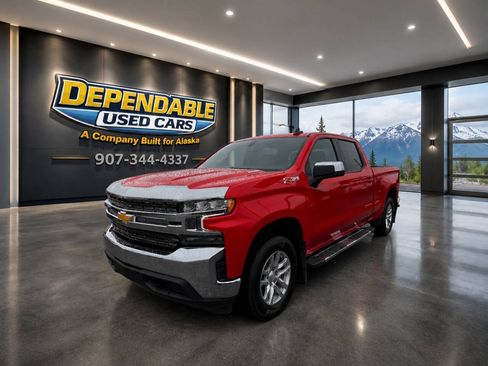 Used 2021 Chevrolet Silverado 1500 LT AWD/4WD image 2