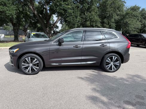 Certified 2023 Volvo XC60 B5 Plus AWD/4WD image 3