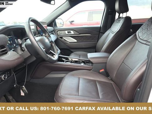 Used 2025 Ford Explorer Platinum w/ LUX Leather Package image 6