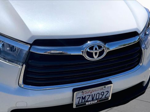 Used 2015 Toyota Highlander XLE AWD/4WD image 29