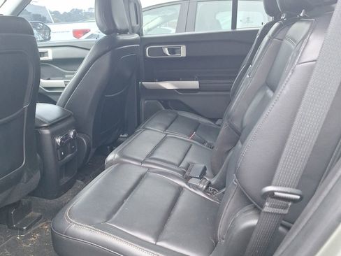 Certified 2020 Ford Explorer XLT w/ Equipment Group 202A AWD/4WD image 14
