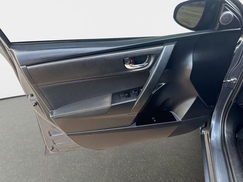 Used 2018 Toyota Corolla LE image 15