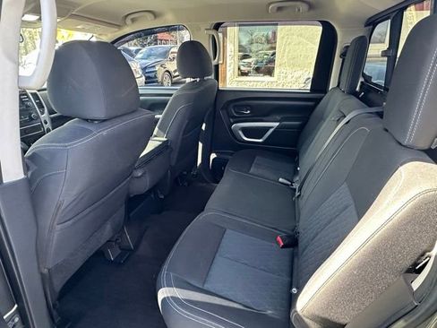 Used 2017 Nissan Titan SV image 13