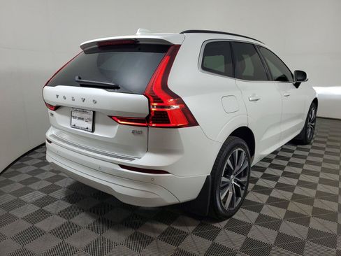 Used 2022 Volvo XC60 B5 Momentum w/ Climate Package FWD image 6