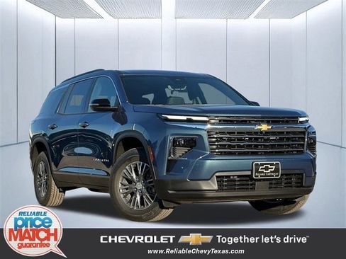 New 2026 Chevrolet Traverse LT w/ Driver Confidence Package image 1