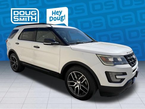 Used 2017 Ford Explorer Sport w/ Equipment Group 401A AWD/4WD image 7